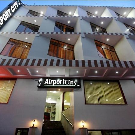 ניו דלהי Hotel Airport City Near Delhi International Airport מראה חיצוני תמונה